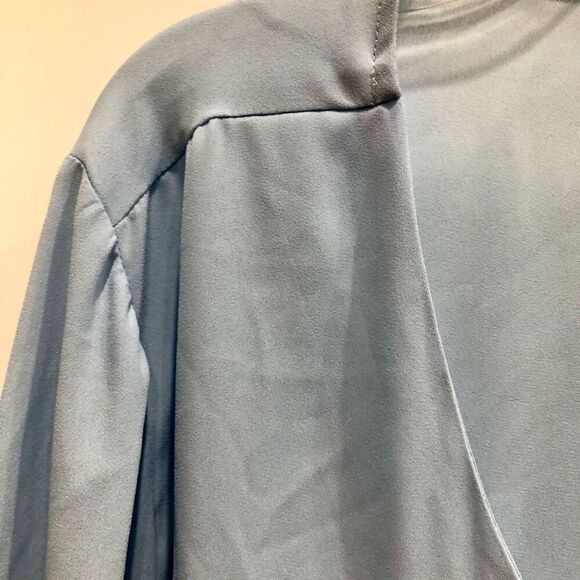 VINCE CAMUTO - NWT - L Sz 1X Pleated-Front Long Sleeve Tunic in "Light Chambray" - Picture 10 of 14